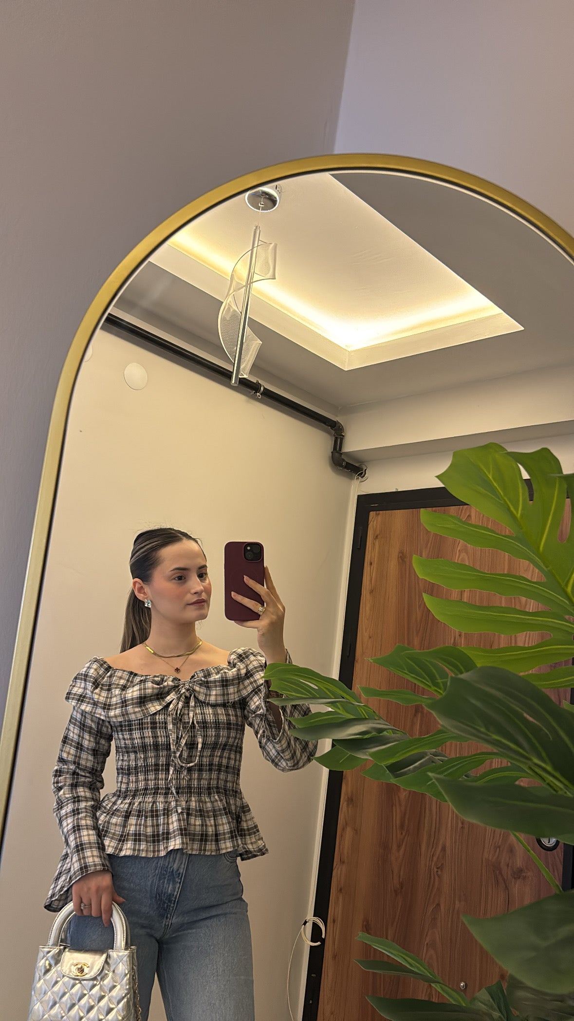 Kareli fırfır gömlek